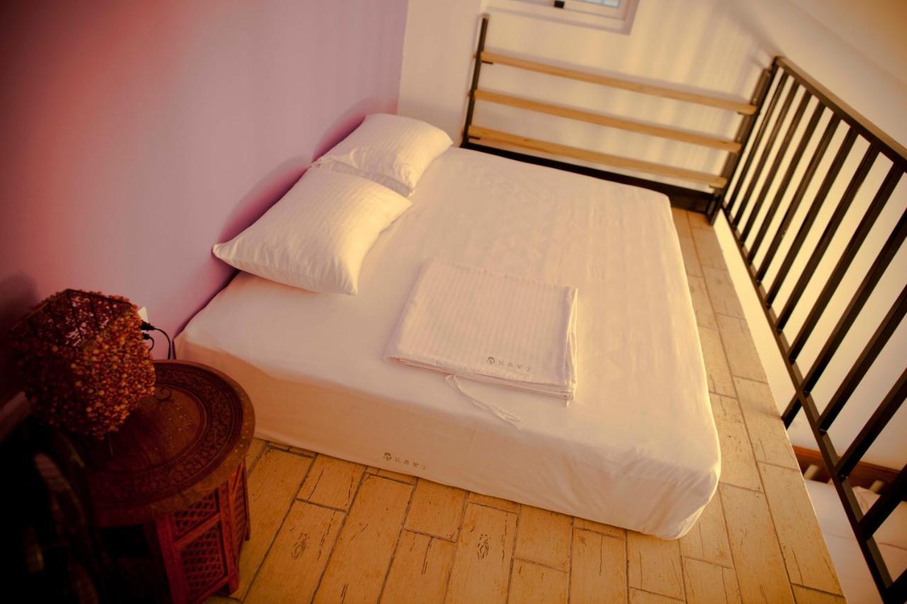 Alongs Garden Bed and Breakfast Heng-ch'un Esterno foto